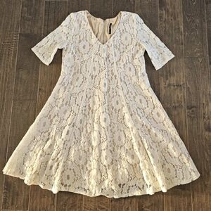 Julian Taylor New York Lace and Flower Embroidered Dress sz 10